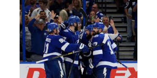 Le Lightning de Tampa Bay a défait les Canadiens de Montréal 3-1.